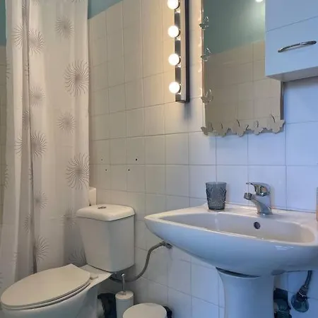 A Away From プサコウディア